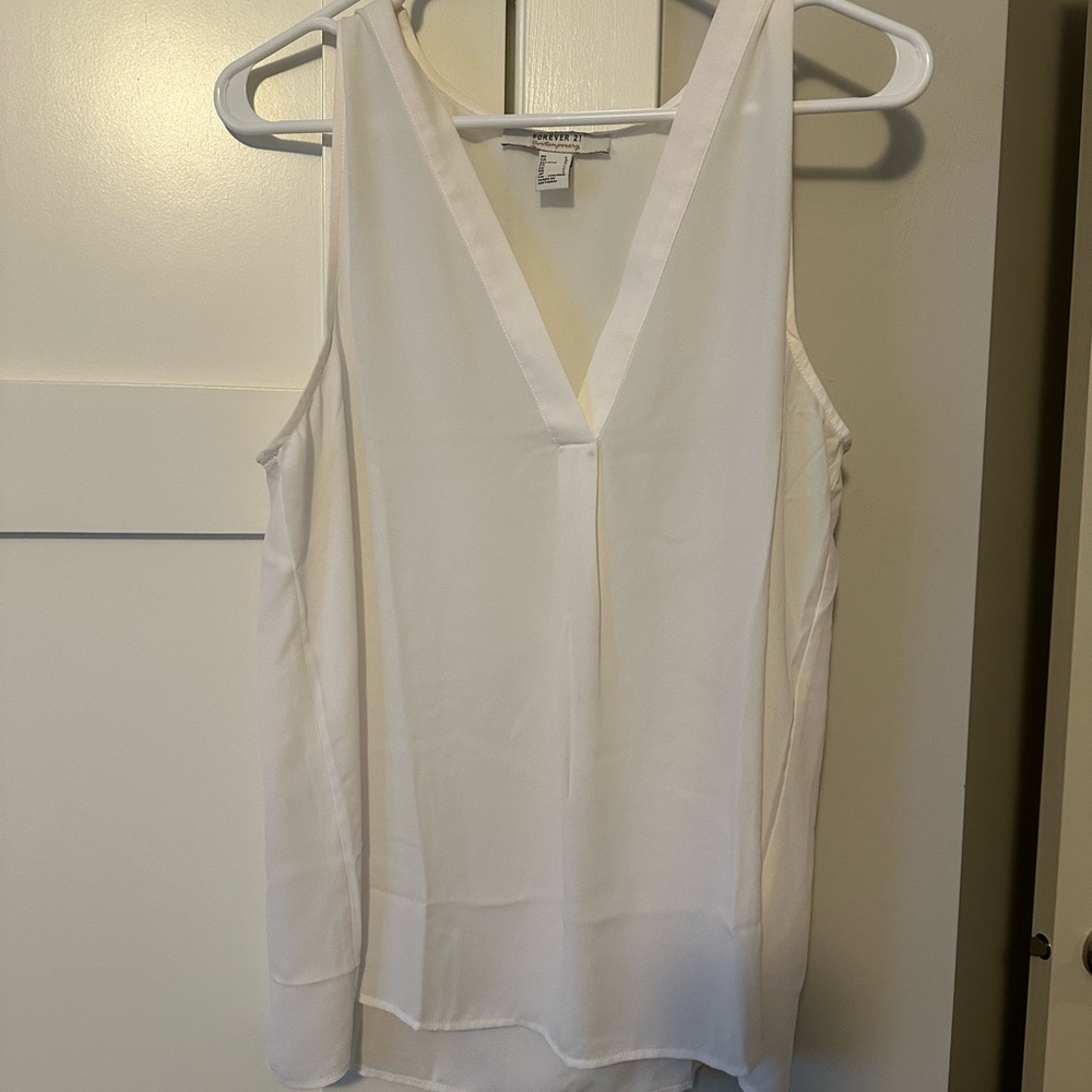 Forever21 vneck blouse